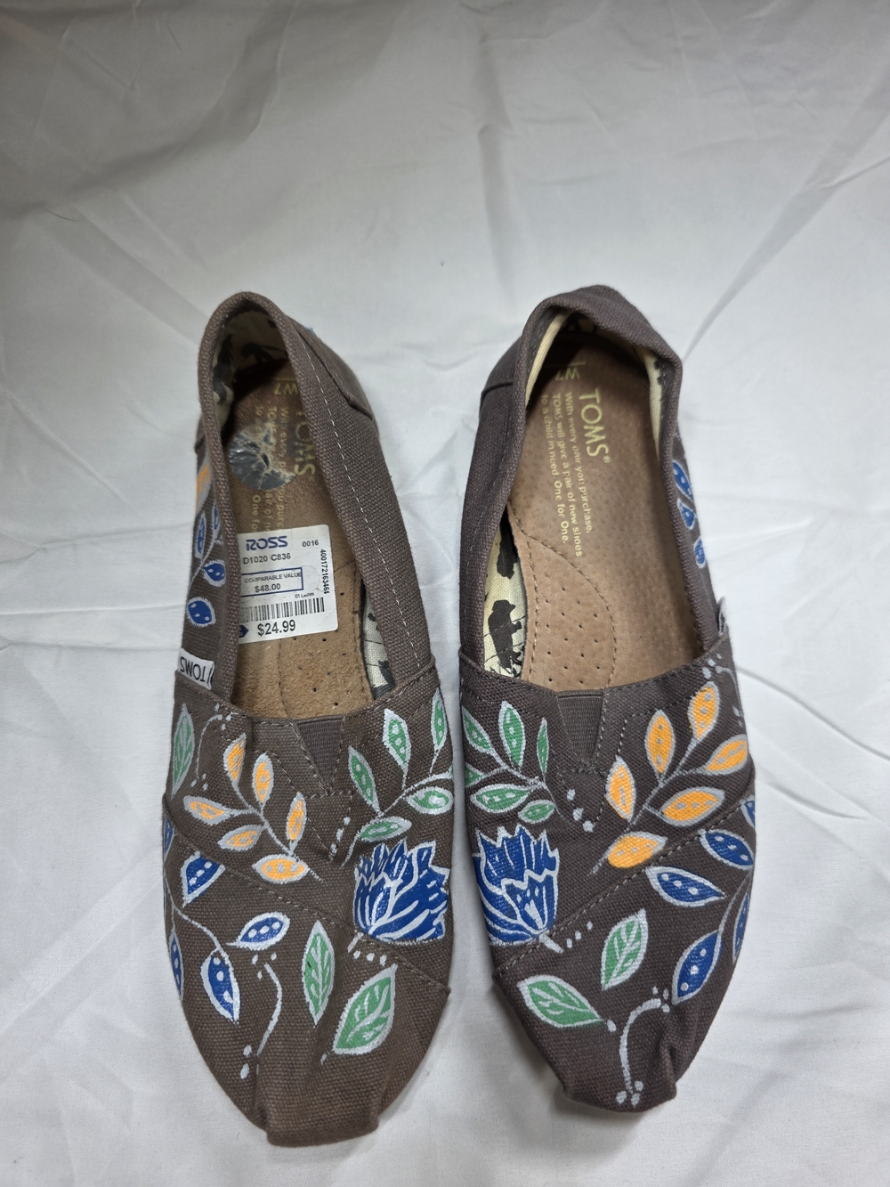 TOMS Brown Canvas Floral Slip-On Flats with Hand Painted Floral Design Size 7